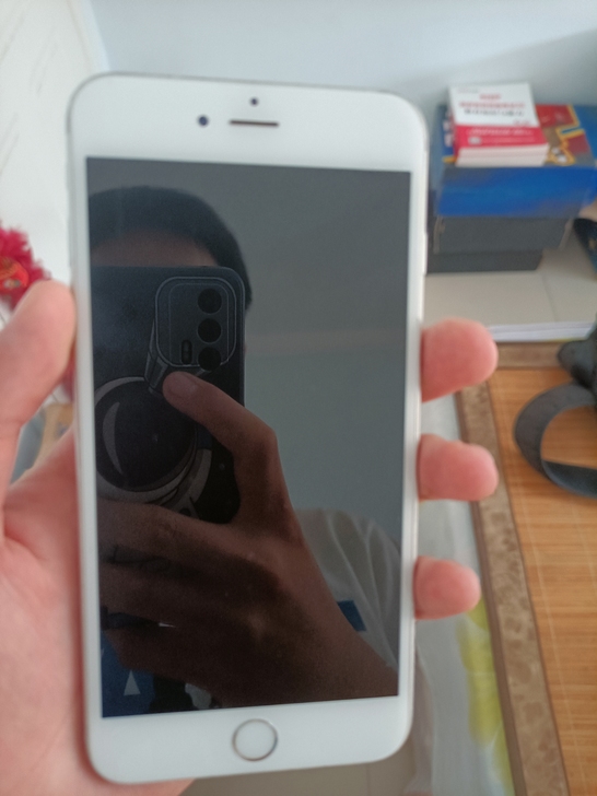 苹果iPhone 6sp游戏机 ，不懂的不...