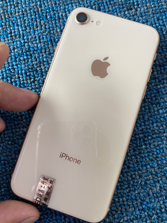 国行三网iPhone8 256G,更换电池...