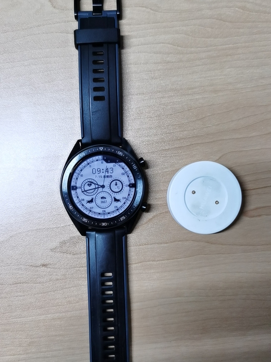 华为手表，无磨损，7成新，300出售！