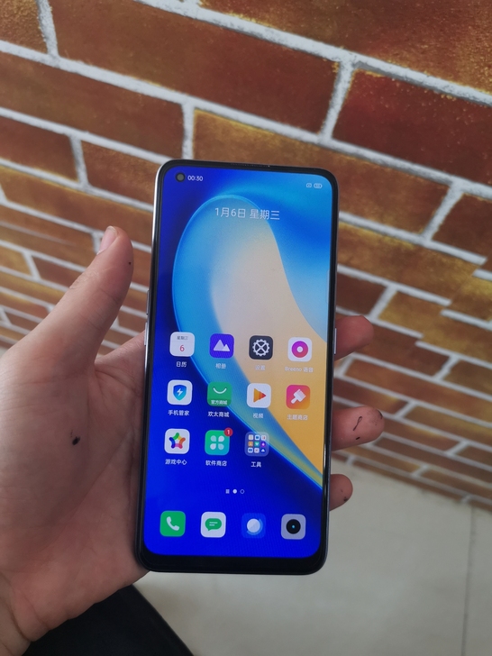 真我v15  8+128 99新  刚买三...
