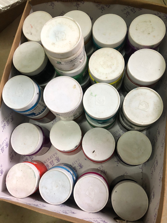 水粉颜料便宜处理36瓶全新颜料盘，仅自取，...