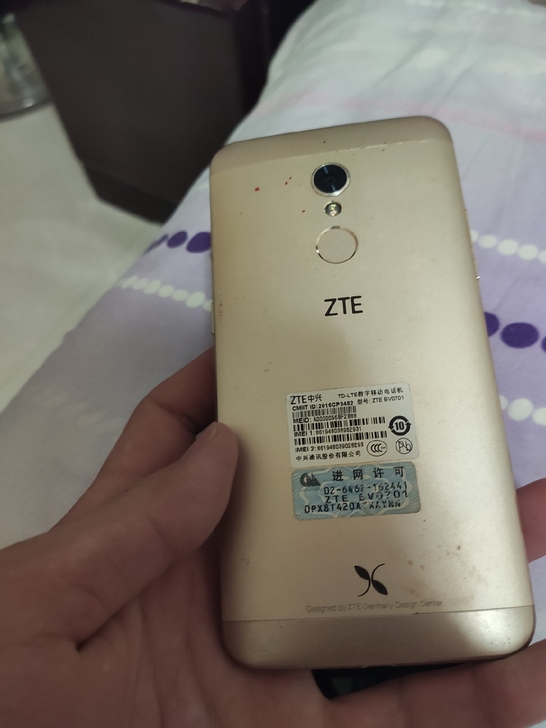 中兴手机,橙色不错,备用机,需要来,给电就用