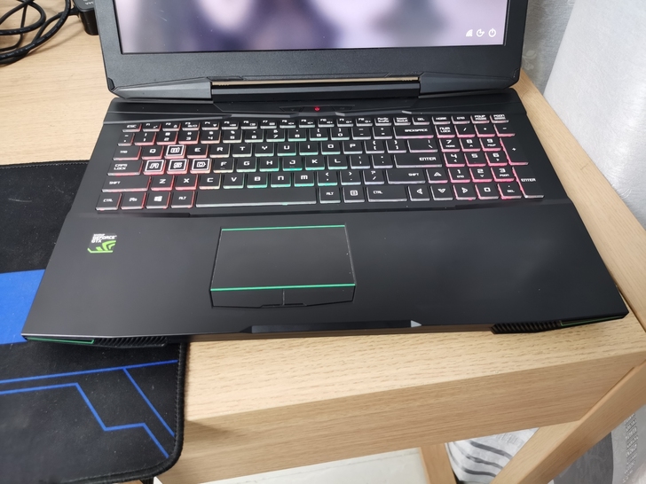 z7m神舟战神笔记本电脑游戏本。