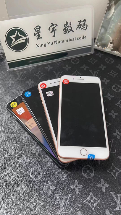 苹果8plus 64g 美版 插卡即用 外...