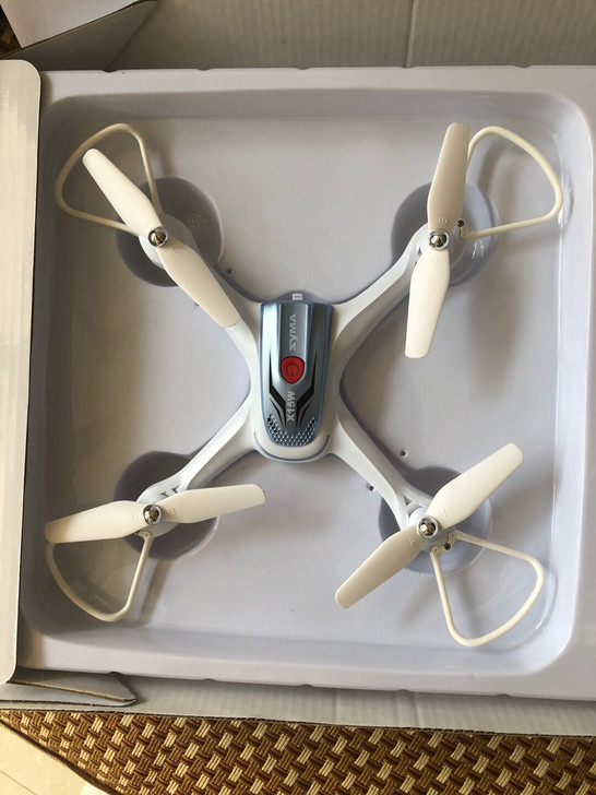 syma司马无人机，可航拍！可以手机操控或...