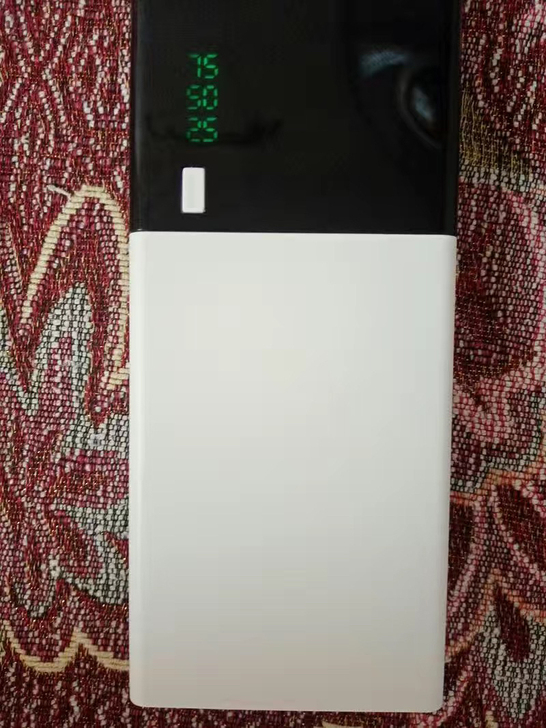 全新充电宝刚买回来、用不上了。低价处理有需...