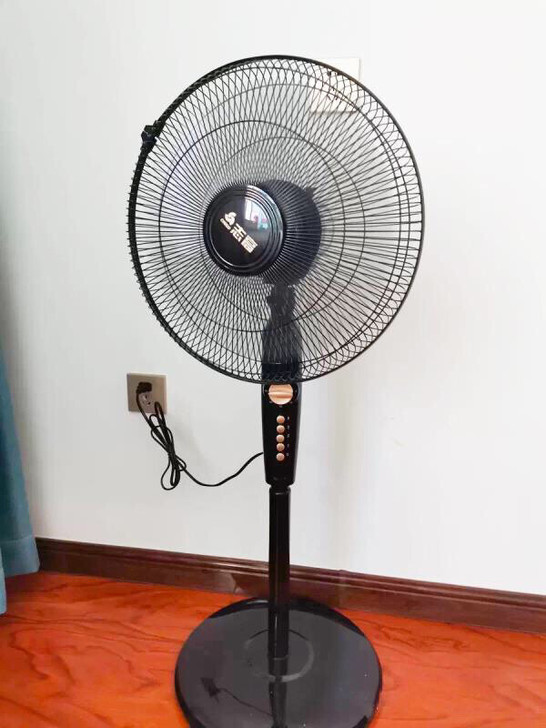全新志高静音落地摇头电风扇历史低全新志高五...