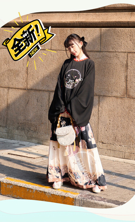 十三余小豆蔻儿云梦月升绣花圆领短衫刺绣汉服