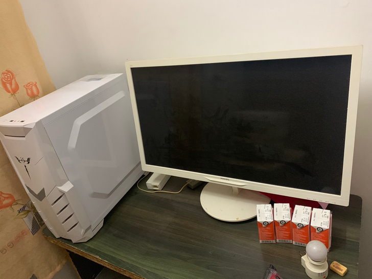 闲置组装的台式机一台