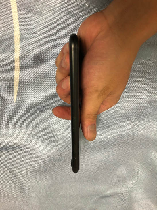 苹果7 黑色国行 32G 全网通