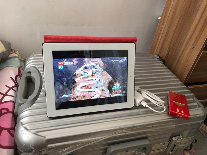 苹果平板ipad2  听歌看电视必备 出闲...