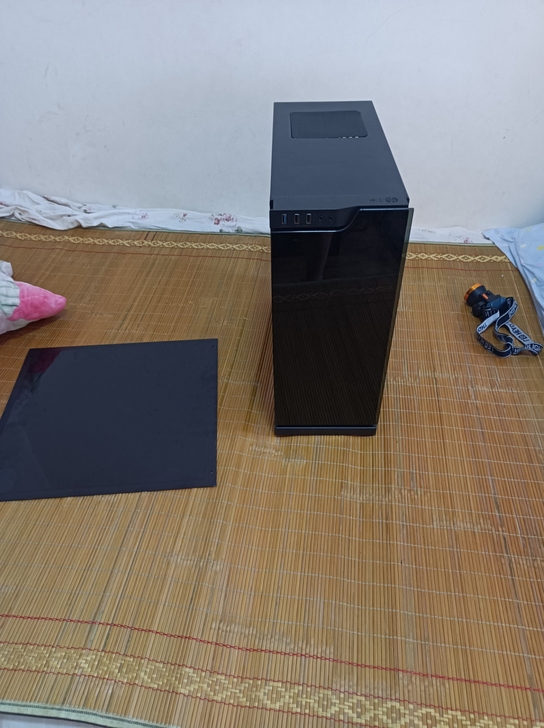 爱国者炫影台式机箱。空机箱一个,今年初购买...