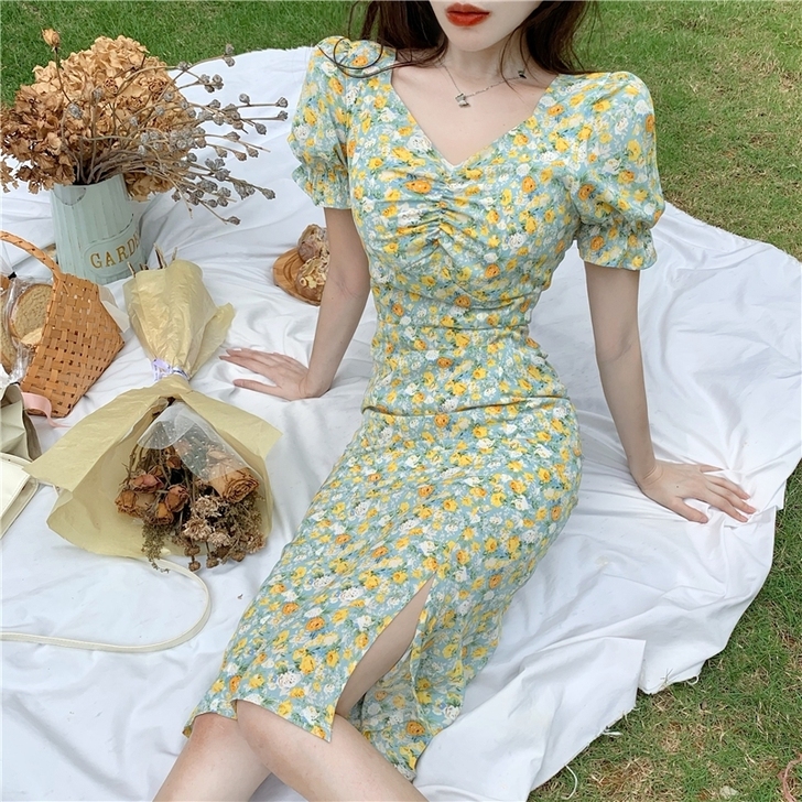 夏季小个子超仙女茶歇油画风泡泡袖裙子v领收...