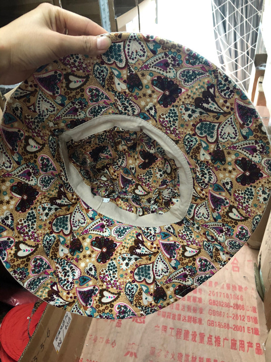 遮阳帽 有的微脏 能接受的去拍 现价9....