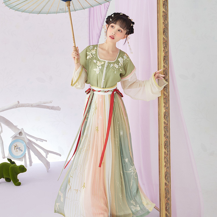 暂挂不出！【十三余 小豆蔻儿】[满碗抹茶]...