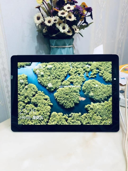 微软surface go 4+64g 95...