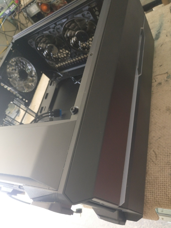 Aigo爱国者电脑机箱，rgb灯饰，大机箱...