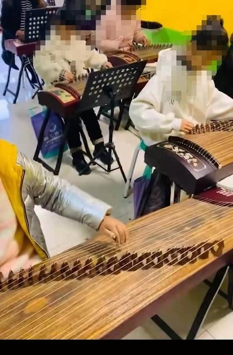 琴行不办了，一批古筝转，标准的163厘米2...