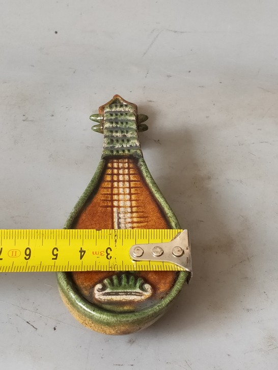 唐三彩的琵琶把件 满开片包浆一流完整漂亮