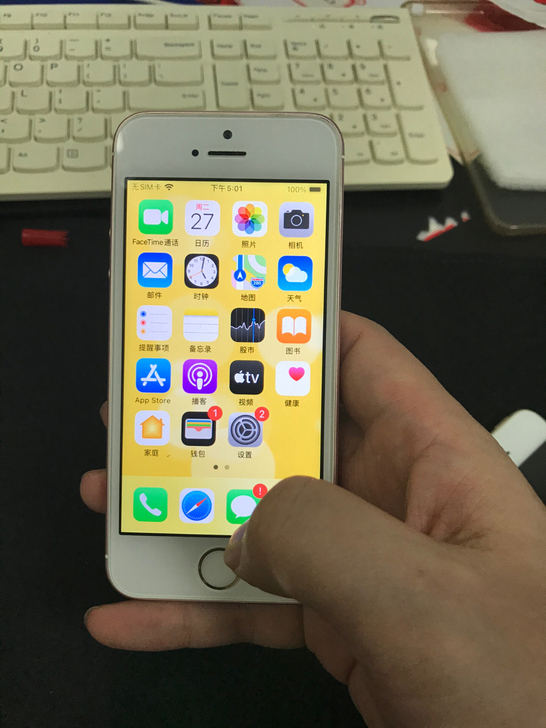 iPhone se 128g、无锁三网4g...