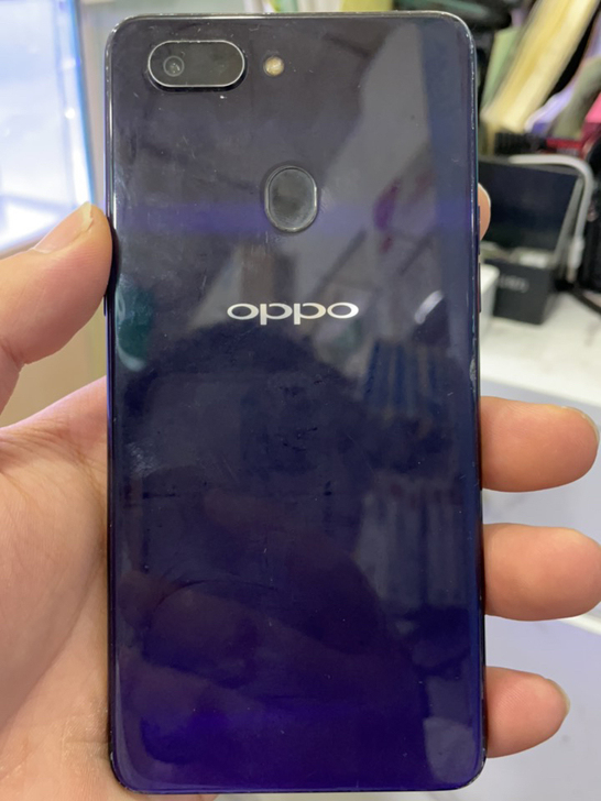 OPPOr15内爆，可以开机，功能保证一切...
