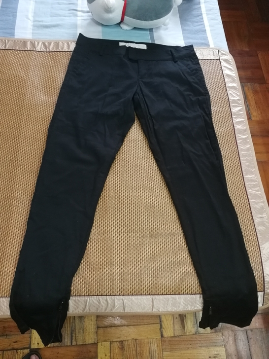黑色裤子，尺码如图
