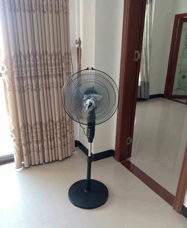 全新  ~电风扇落地风扇家用静音立式学生电...