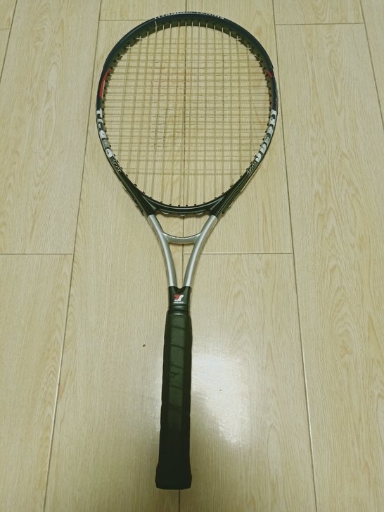 闲置网球拍