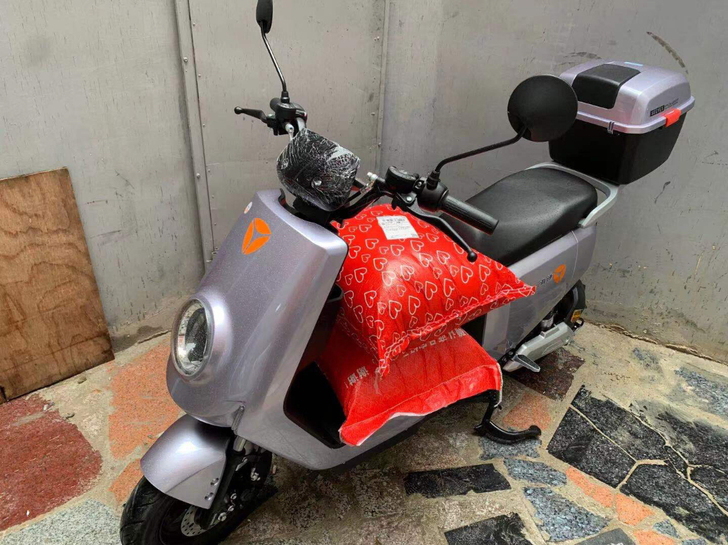 一台雅迪电动车新国标。 6月30号的车。 ...