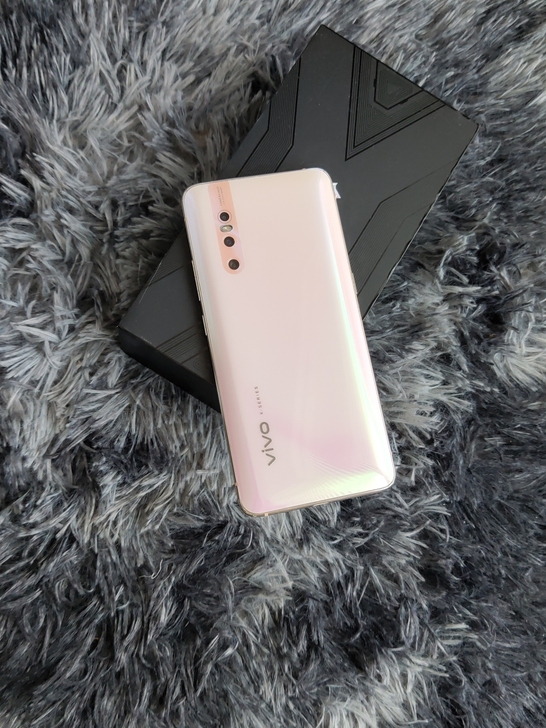 vivox27 8+128 全原装