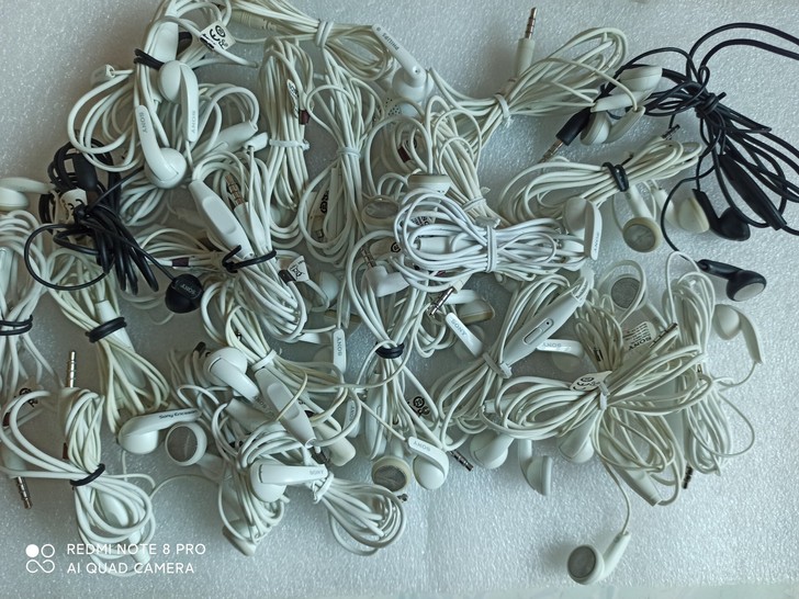 sony mh410c 保真 有两个产地 ...