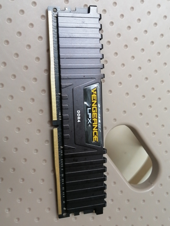 拆机内存 海盗船DDR4 2400 8G