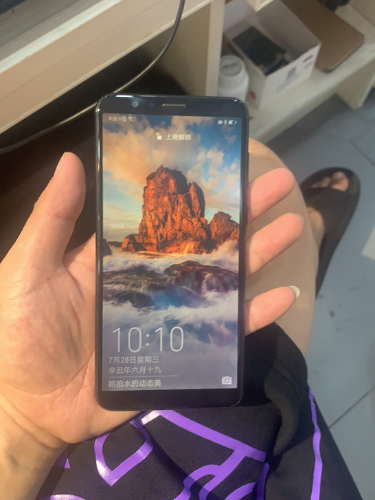 荣耀7X    128G内存  屏幕不触摸...