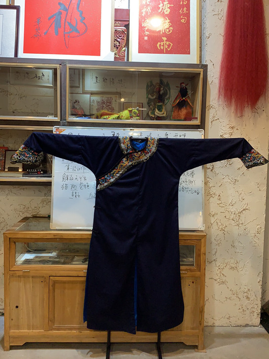 清官员内服袍，均码，由于收藏太多，所以转卖...