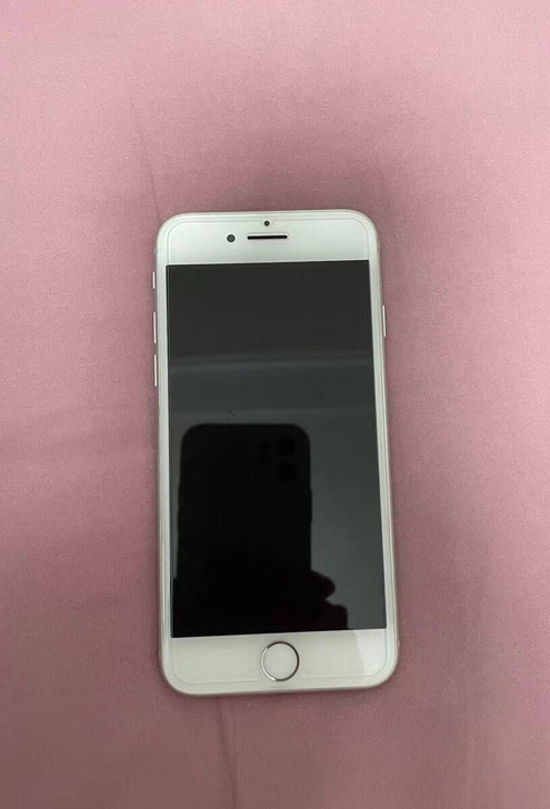 iPhone8美版有锁64G