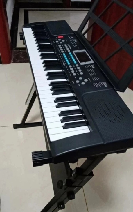 电子琴全新，琴膜还没有去，全新的，现在用不...