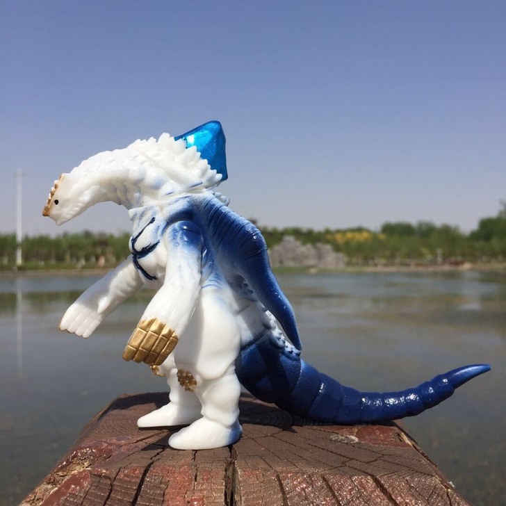 小号软胶怪兽奥特曼超人偶玩具谢帕顿关节可动...