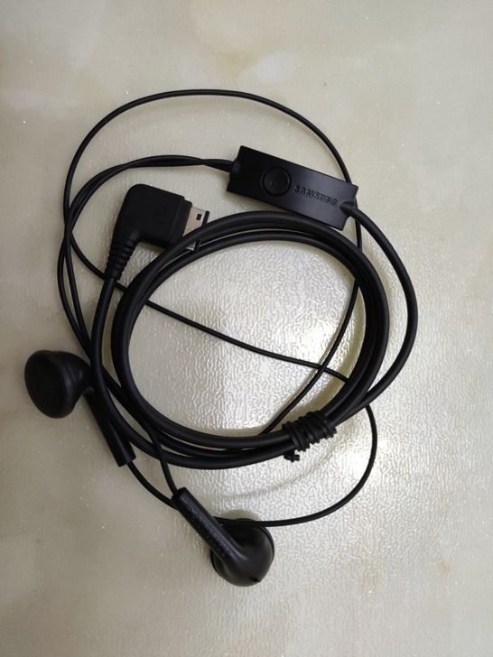 Samsung/三星手机原装耳机，全新正品...