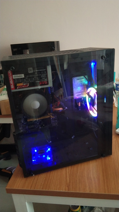 玻璃侧透机箱，单机箱，本想自己diy打孔，...