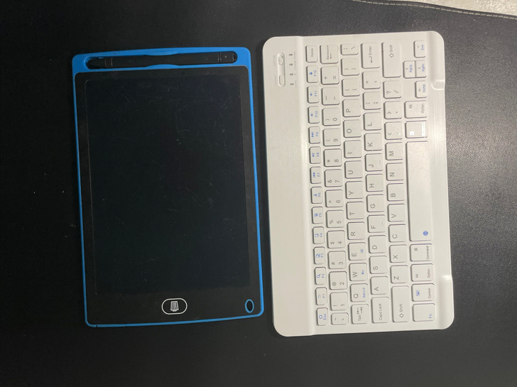 自用蓝牙刀片键盘，可以连手机，连电脑，连平...