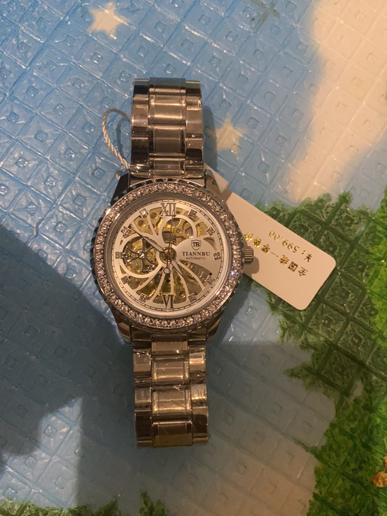 天博-时尚个性机械防水网红韩版大气镂空流行...