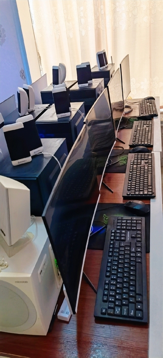 台式电脑全套出，几乎没有用过，