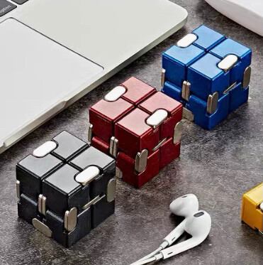 无限魔方解压神器减压玩具焦虑指尖大人上课无...