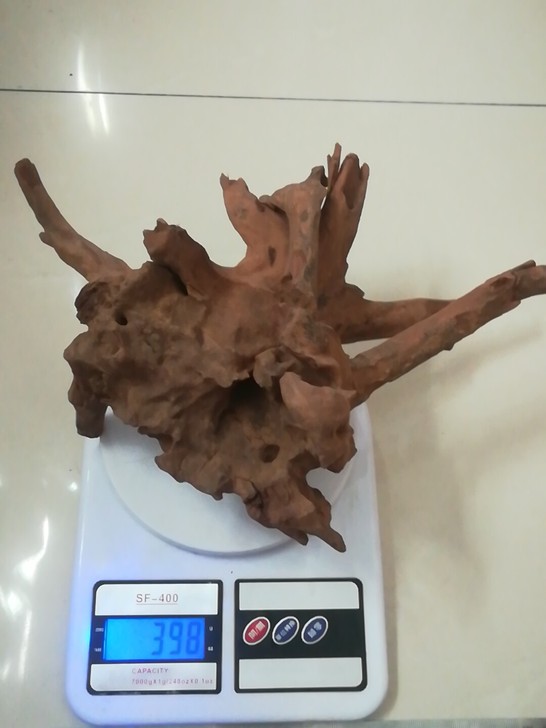 出闲置沉木一块，有意者留言。最好自取，需要...