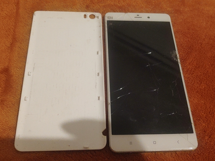 小米note,标配,不开机屏幕也碎的,账号...