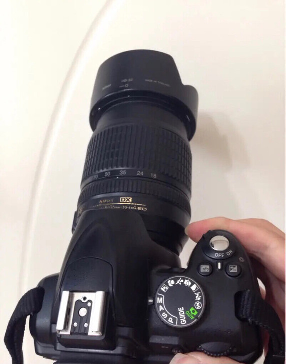 尼康d3000反相机  95新  具体成色...