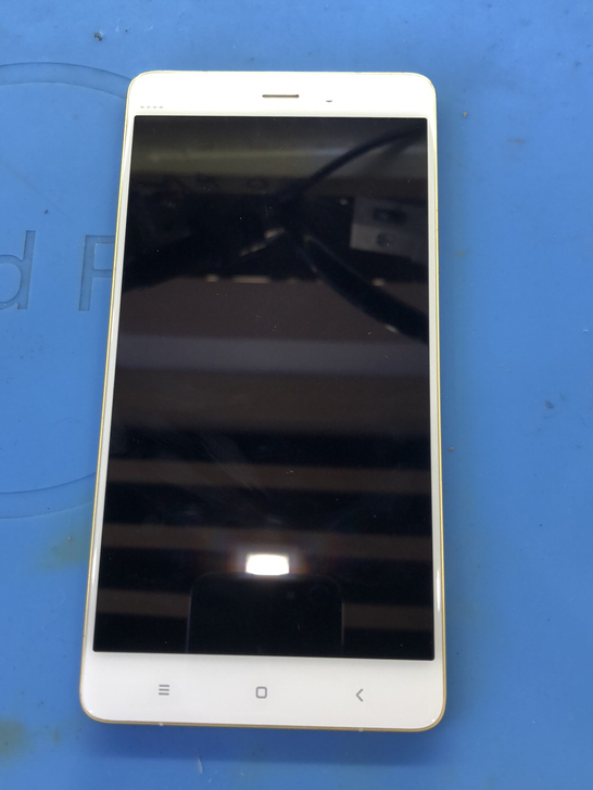 小米note 高配版金色液晶带框 ，背光问...
