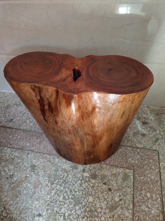 闲置    香樟木双心换鞋凳，实木底座，老...