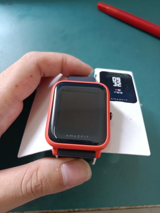 华米米动手表青春版，95新，无划痕无磕碰，...