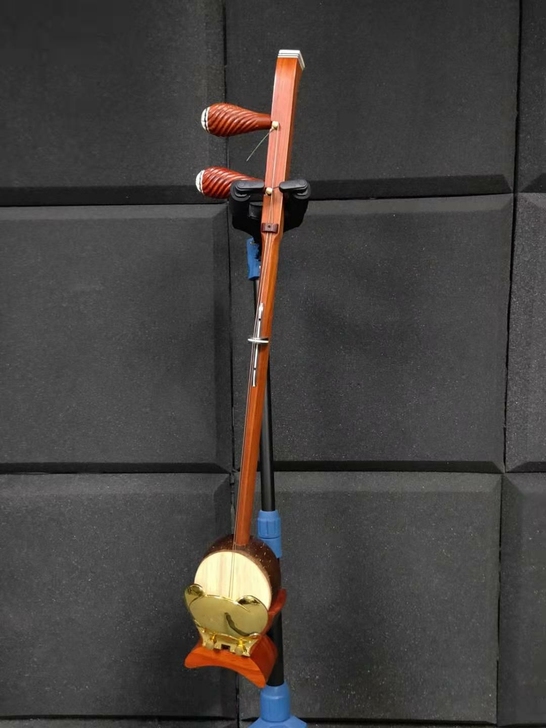 汉牌红木板胡。